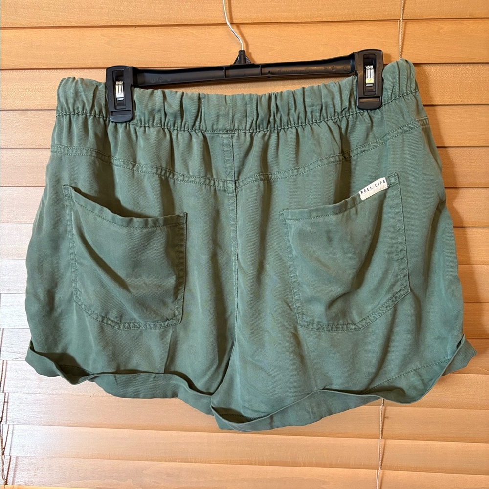 REEL LIFE NWT Green Shorts with Relaxed Fit/4 pockets Size 2XLarge - Picture 5 of 8